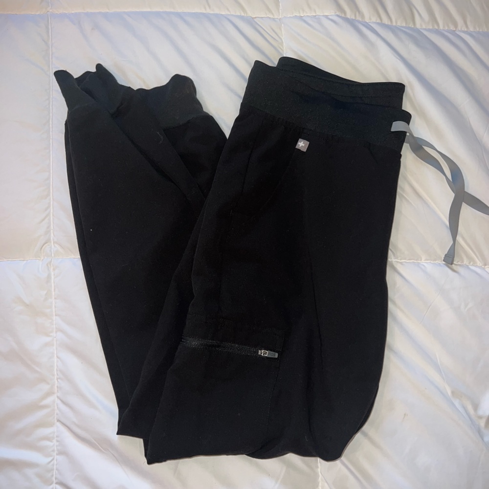 figs black jogger scrubs size small